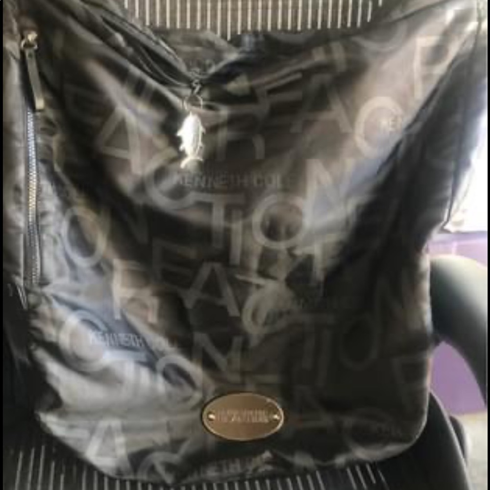 Kenneth Cole shoulder hobo / slouch bag.
